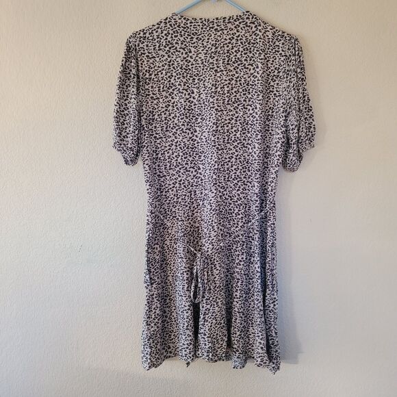 Abercrombie & Fitch Swing Mini Dress Size Large Pockets Button Animal Print Tie - Picture 7 of 7